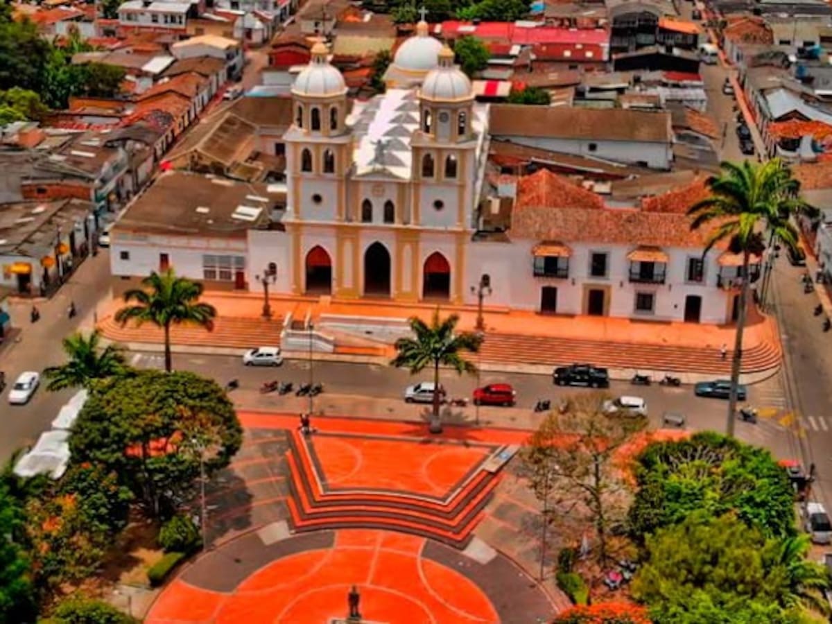 600 estudiantes de bachillerato en Chinácota a la deriva