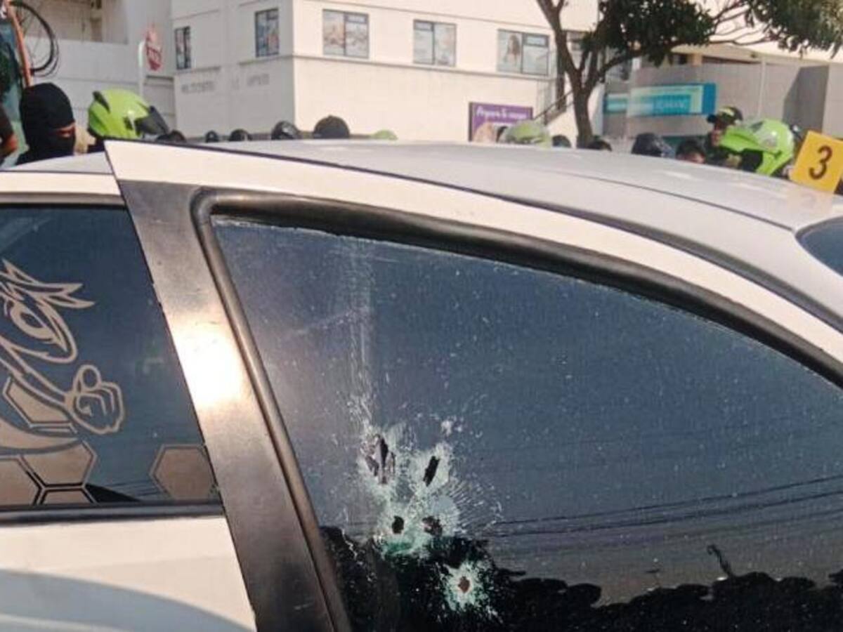 Sicarios asesinaron a conductor de un vehículo cuando se movilizaba por la Bomba El Amparo