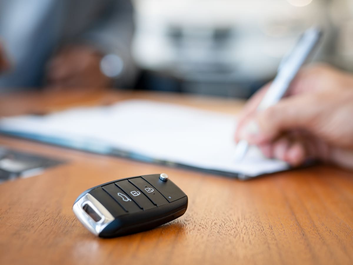 ¿Cuánto cuesta matricular un vehículo? Así podría ahorrarse casi la mitad