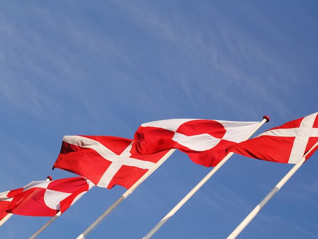 Banderas de Dinamarca y Groenlandia. Foto: Getty Images