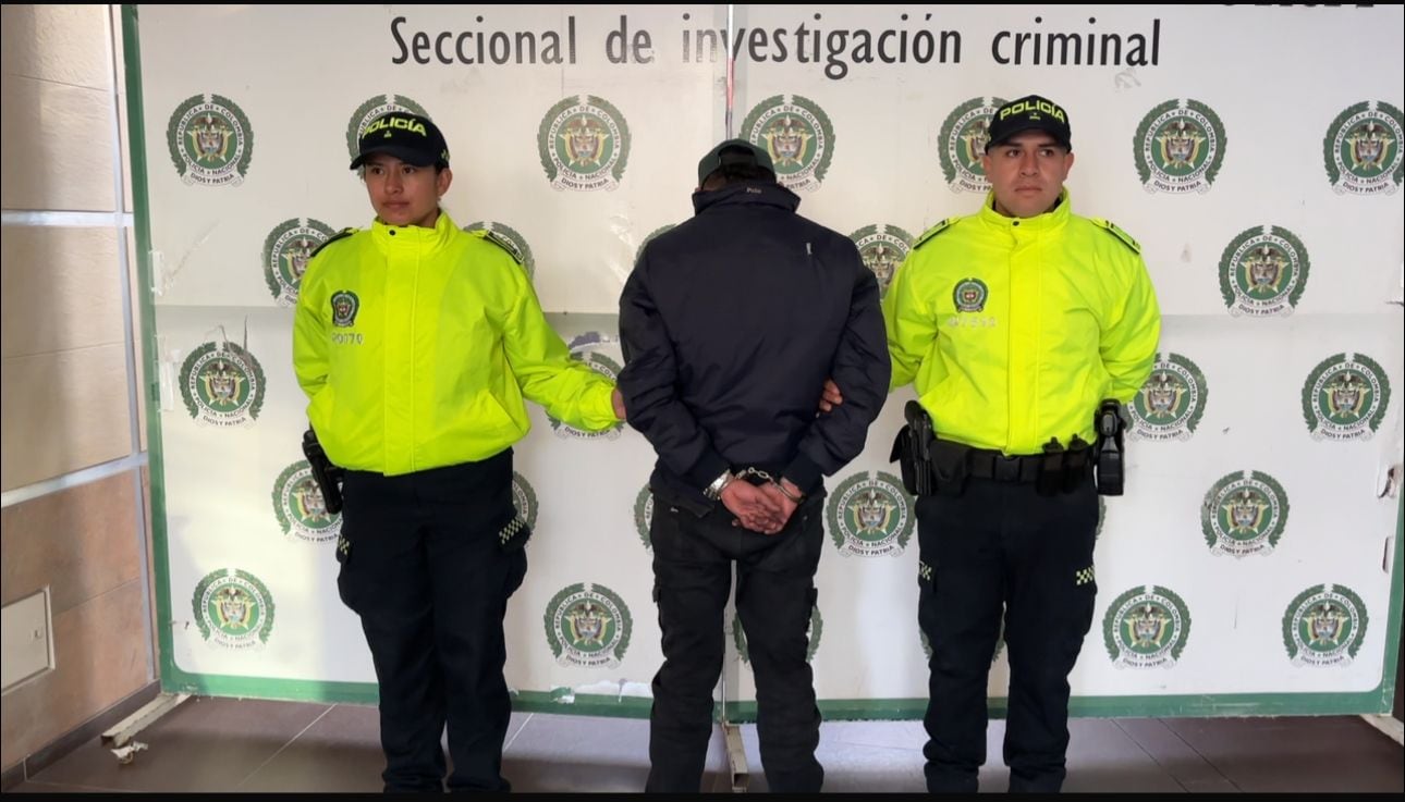 Walter Camilo Medina Rojas, de 28 años, fue capturado en la calle 169 con carrera 45  del barrio Granada en la ciudad de Bogotá / Foto: Policía Metropolitana de Tunja.