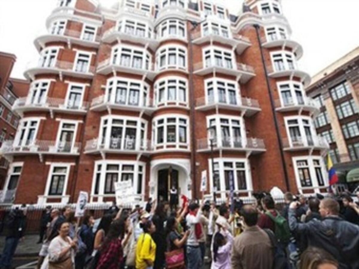 ALBA rechazó "amenazas" de Gran Bretaña a Ecuador por caso Assange