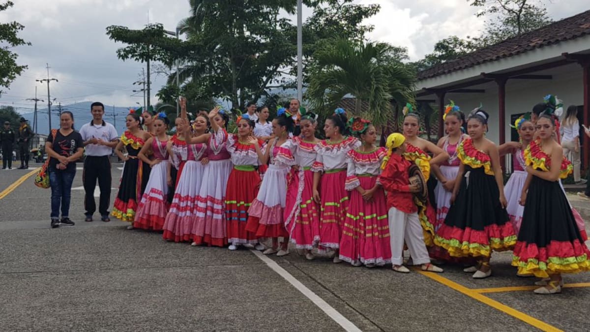 Visita a la zona cafetera de las candidatas al Reinado Internacional del Café