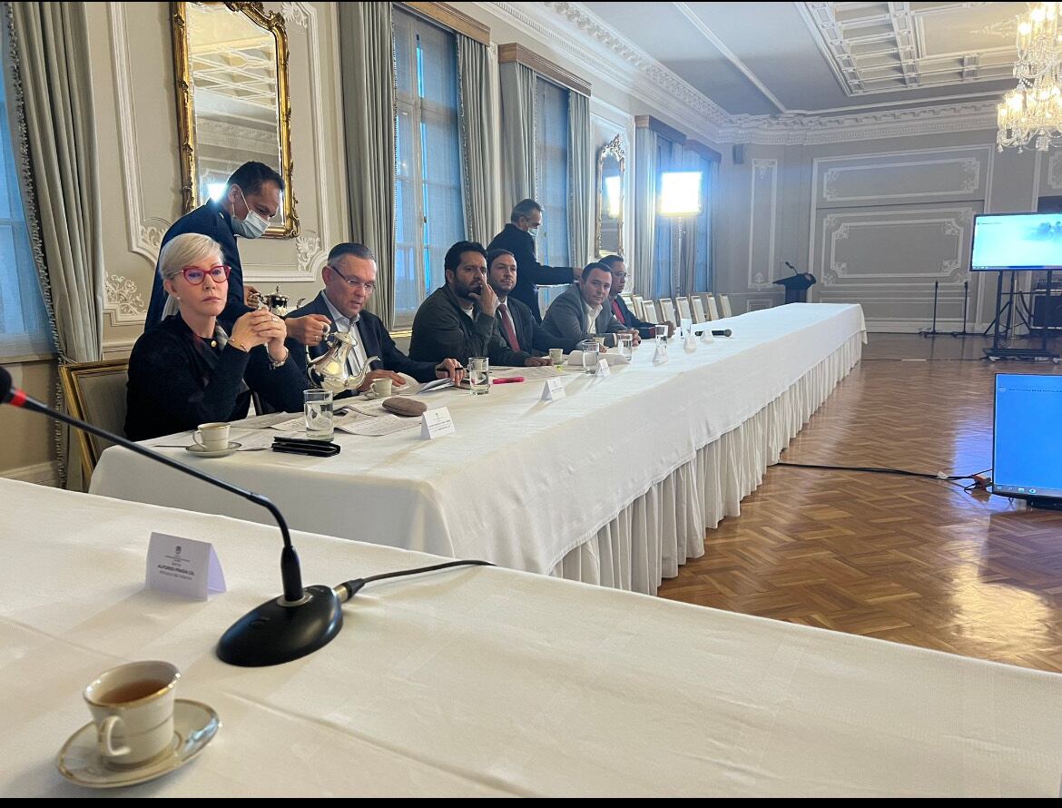 Los presidentes del Partido Conservador y la U se pronunciaron sobre el anuncio del expresidente César Gaviria y apartarse de la Reforma a la Salud (Tomado de Twitter)