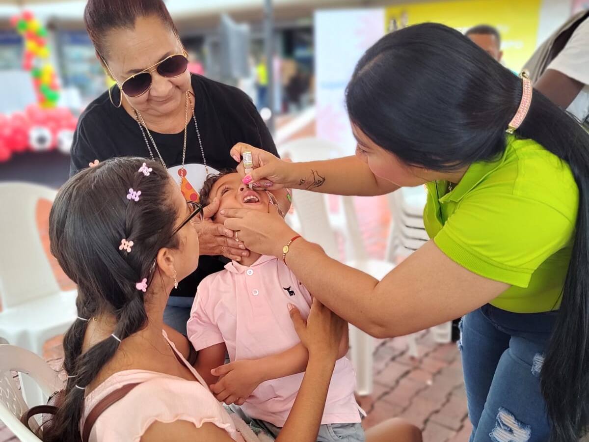 Cartagena, cerca de alcanzar metas del año en vacunación contra el polio