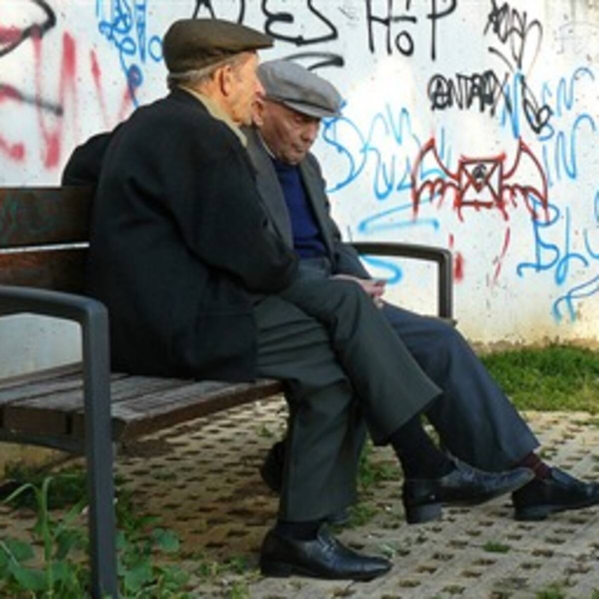 Ley en China obliga a hijos a visitar a padres ancianos