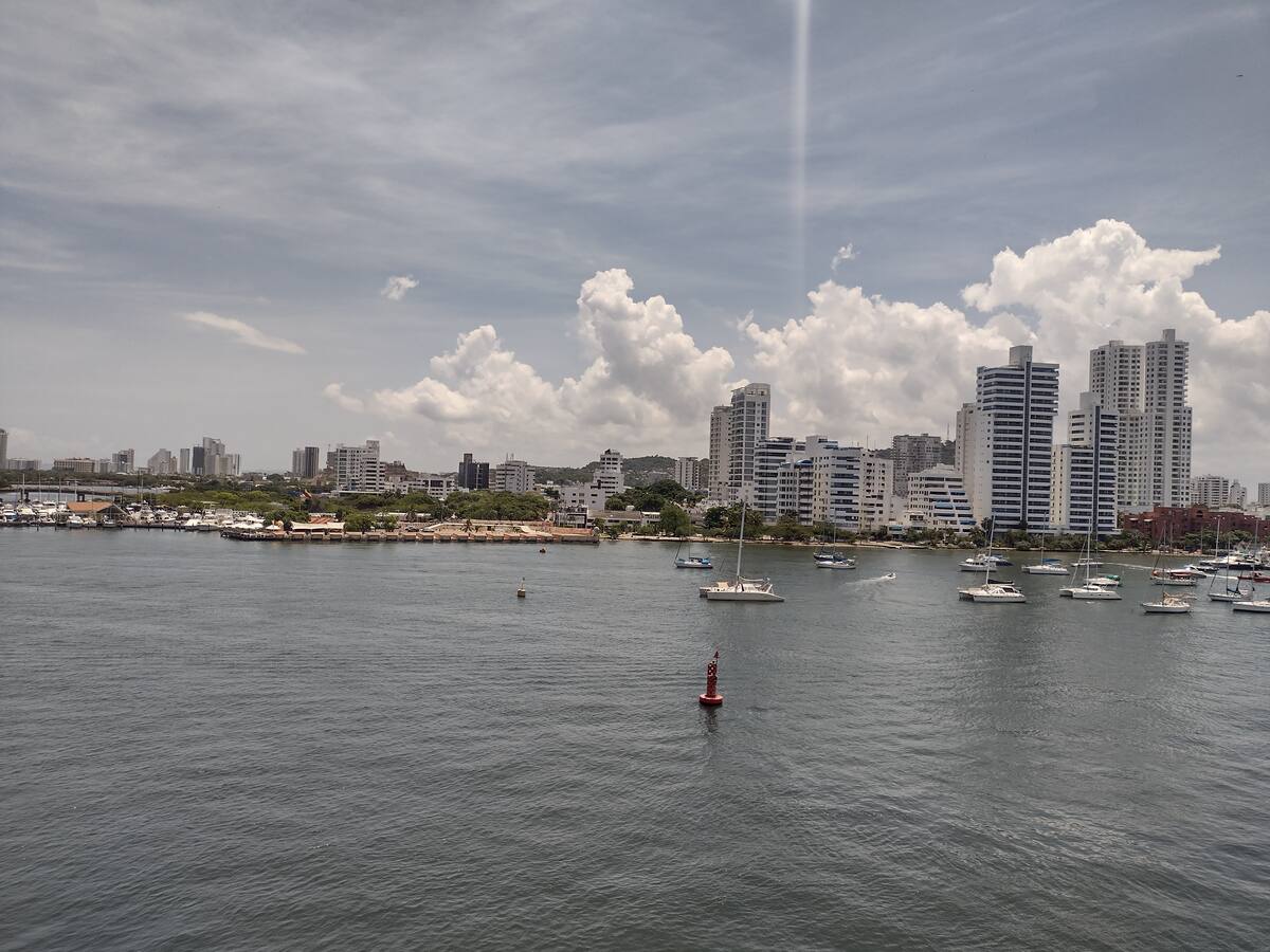 Alerta por crecientes niveles de mercurio y cromo en bahía de Cartagena