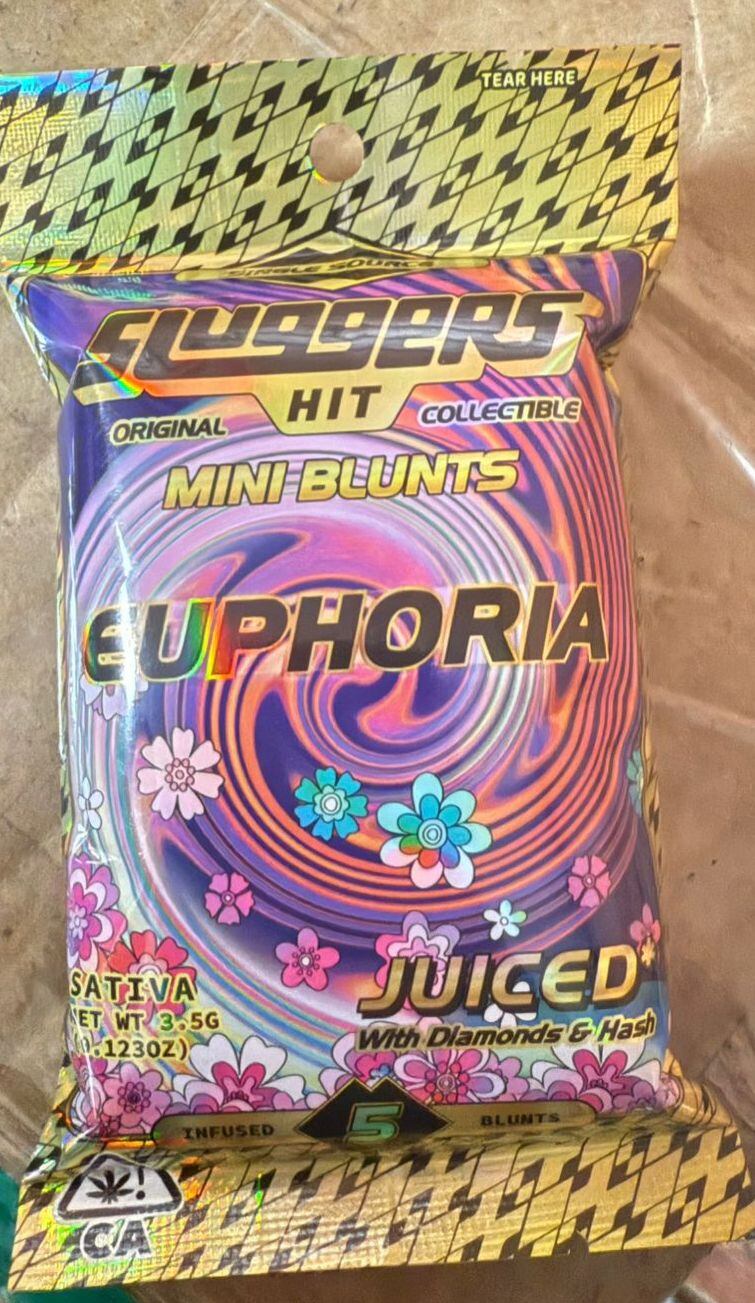 Policía incauta 35 kilos de marihuana camuflados en gomitas y cigarrillos que pretendían ingresar al país por el Aeropuerto El Dorado.