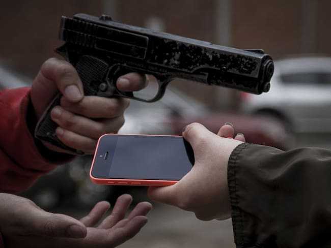 Cada 4 minutos se roban un celular en Bogotá