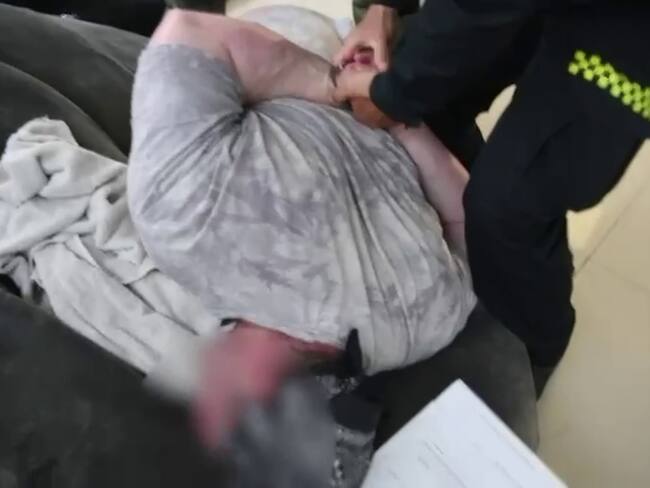 Extranjero capturado. Foto: cortesía alcaldía de Medellín.