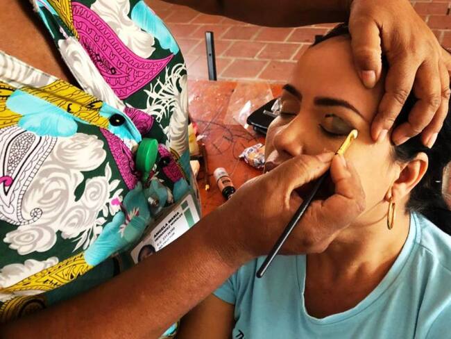 PES certificó a 35 mujeres de Colombiatón en técnicas de belleza