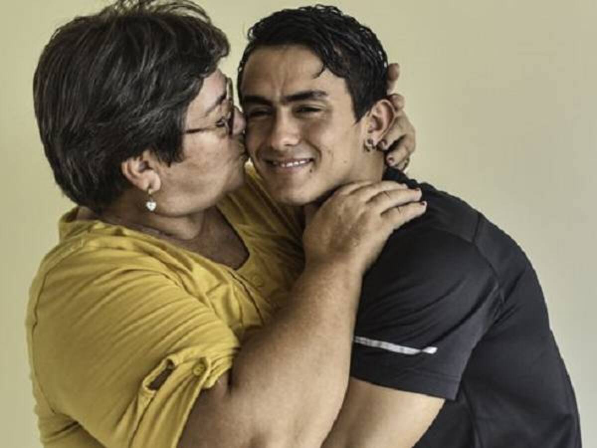 Lavé ropa e hice aseo en casas para sacar adelante a Jossimar: Nora Moreno