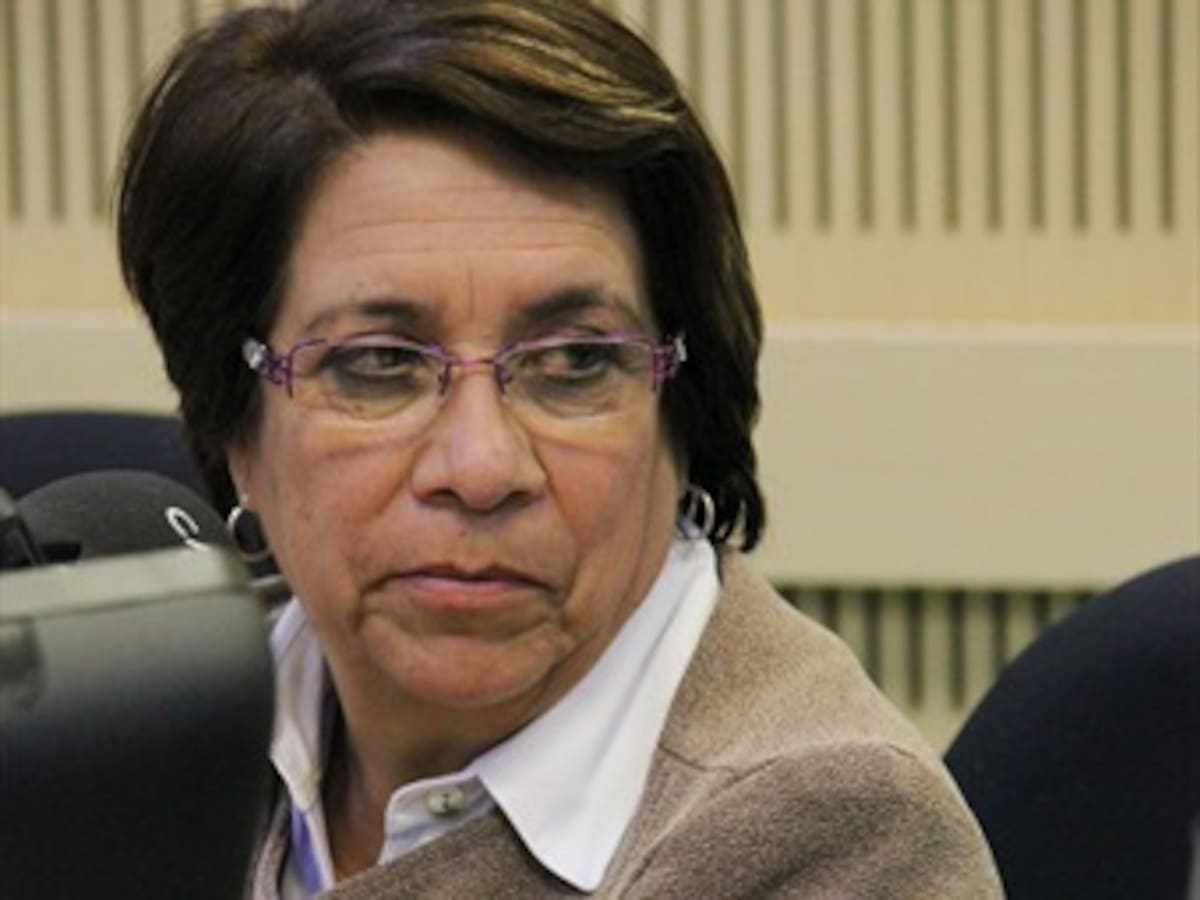 Esta es una democracia de papel: Aída Avella