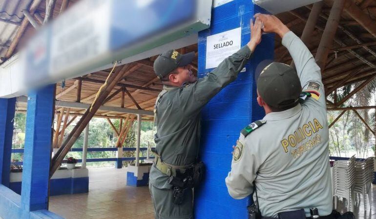 Cierre de establecimientos en Caldas