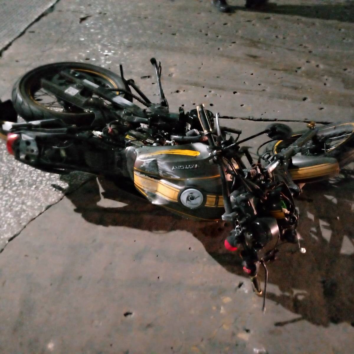 Choque entre motocicleta y carro deja a una pareja muerta en el norte de Barranquilla