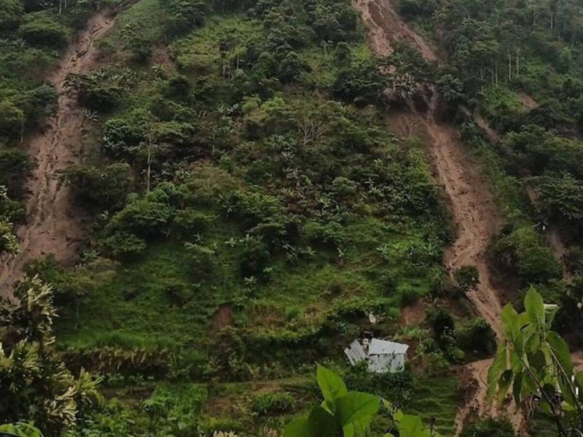 18 viviendas con pérdida total por desbordamiento de ríos en Risaralda