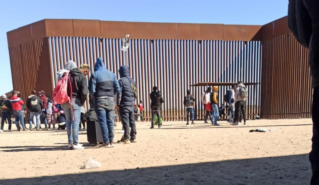 Colombianos en los puntos de control de la policía migratoria en Estados Unidos