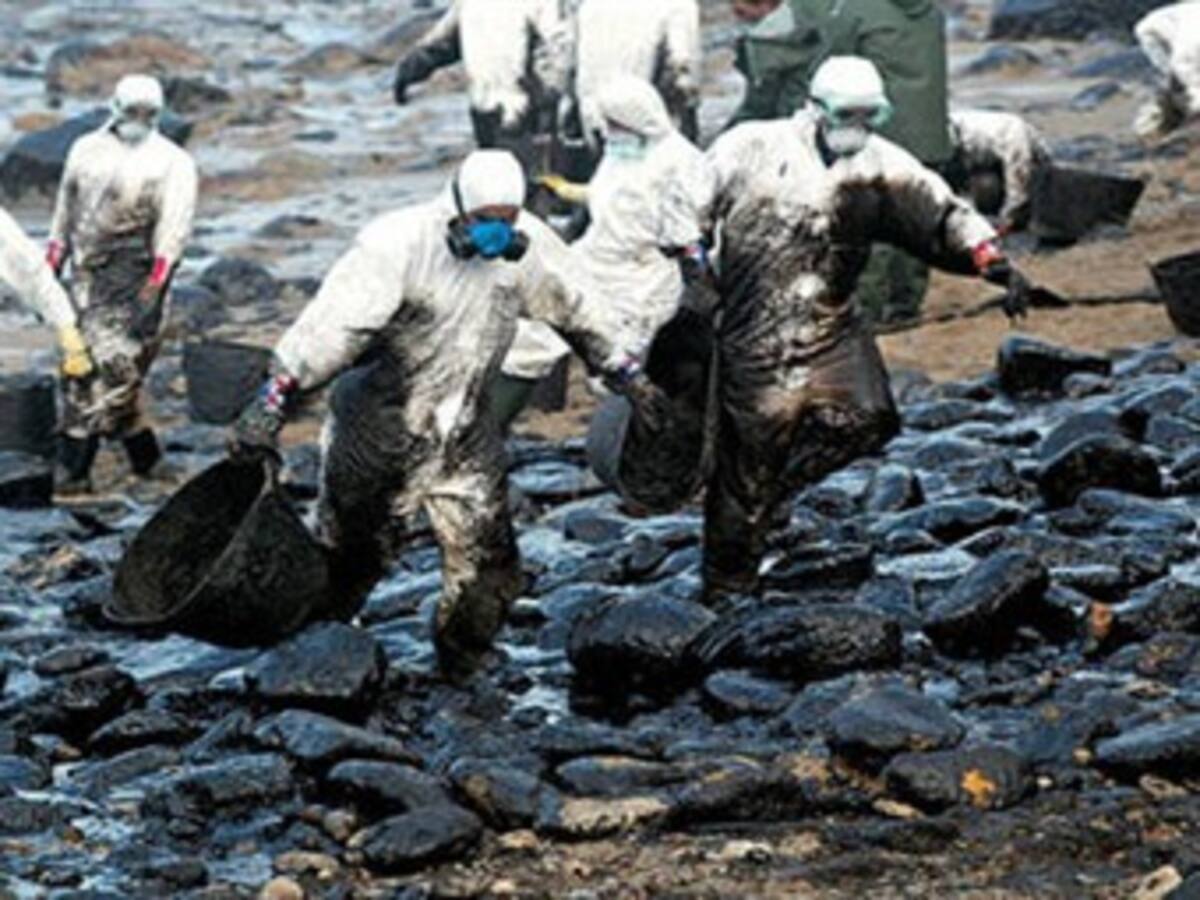 Persisten incógnitas sobre soluciones al 'peor desastre ecológico' de EE.UU.