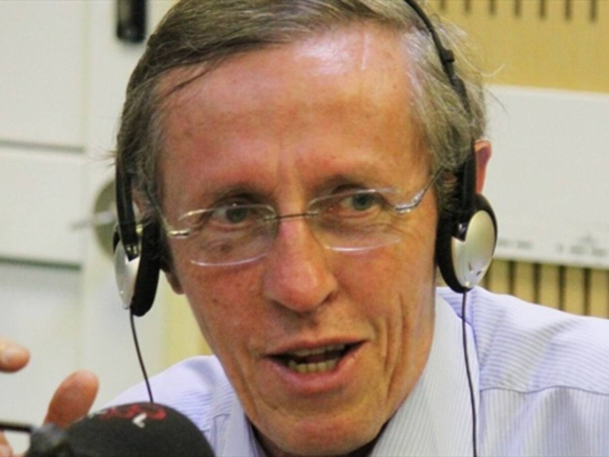 Farc, preocúpense por la opinión pública más que por los acuerdos: Navarro