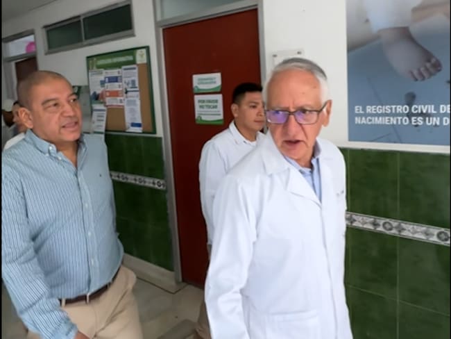 Ministro de Salud visita hospital de Jamundí