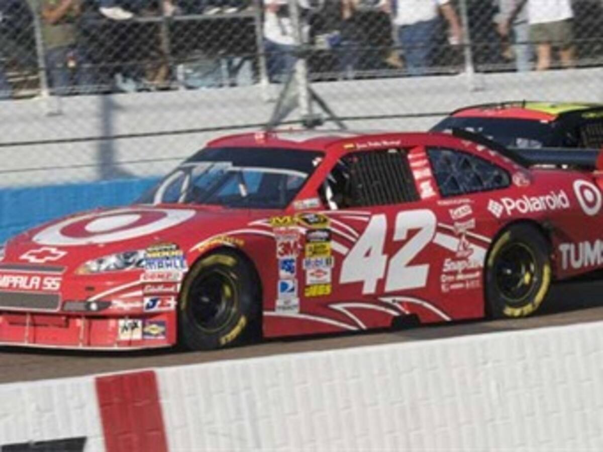 Juan Pablo Montoya se volvió a estrellar en la Nascar