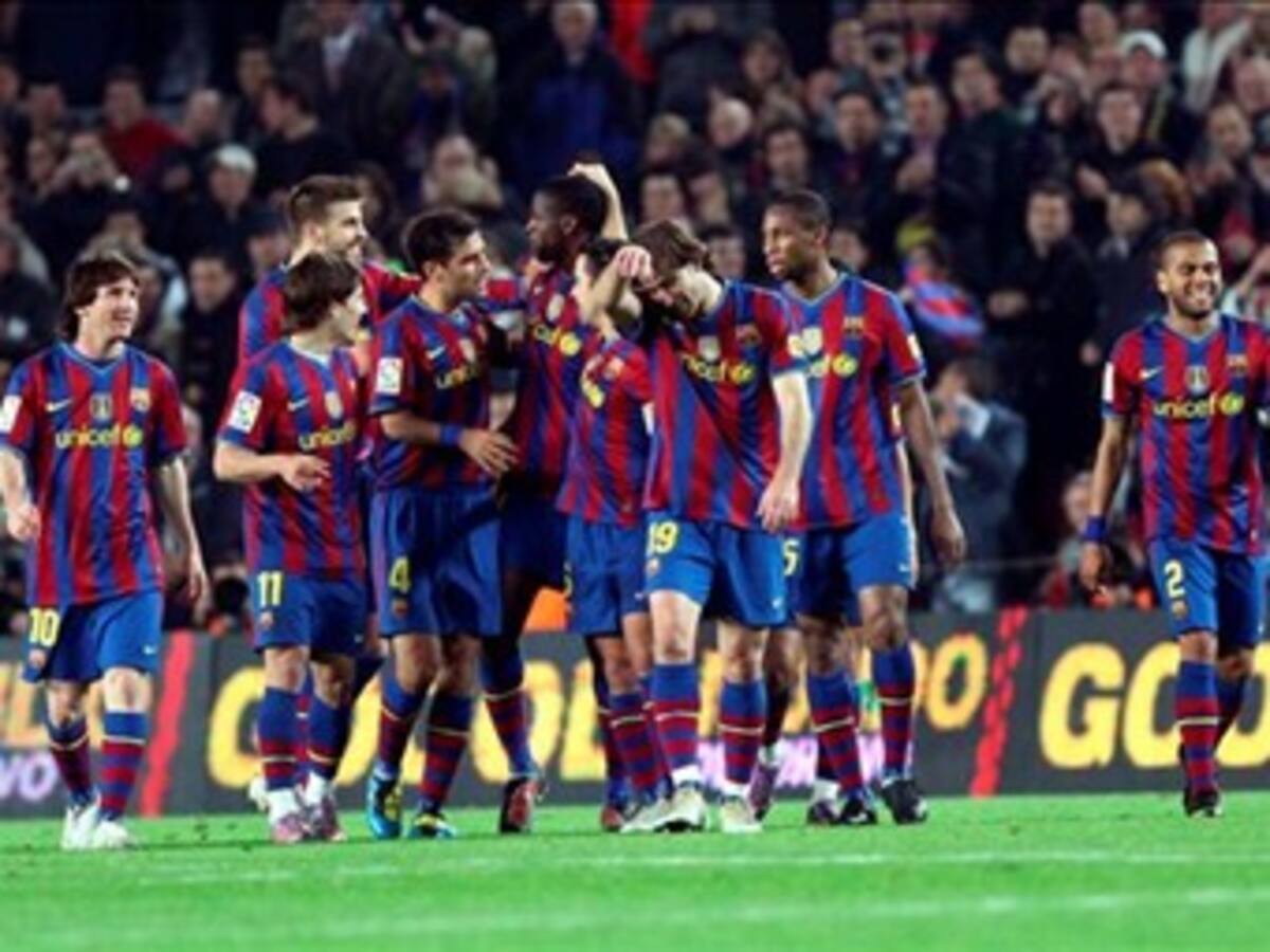 Barcelona sigue su amplio dominio en el futbol español y vence 3-0 a La Coruña