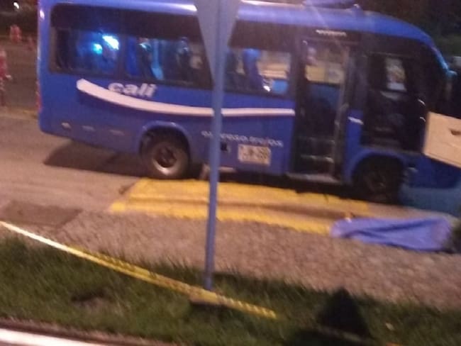 Atraco a bus intermunicipal en recta Cali Palmira deja una persona muerta