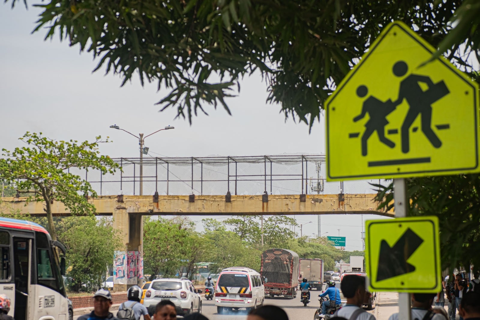 Puente peatonal del INEM. Foto: Alcaldía de Soledad.