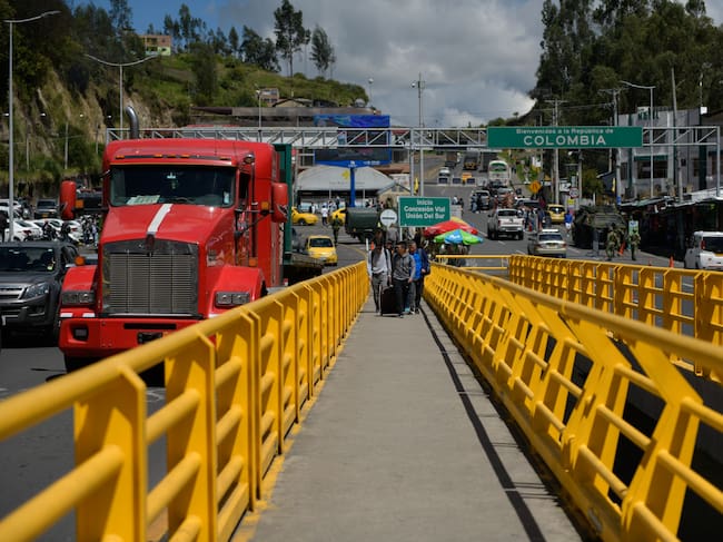 Frontera entre Colombia y Ecuador.
(Foto: Camilo Erasso/Long Visual Press/Universal Images Group via Getty Images)