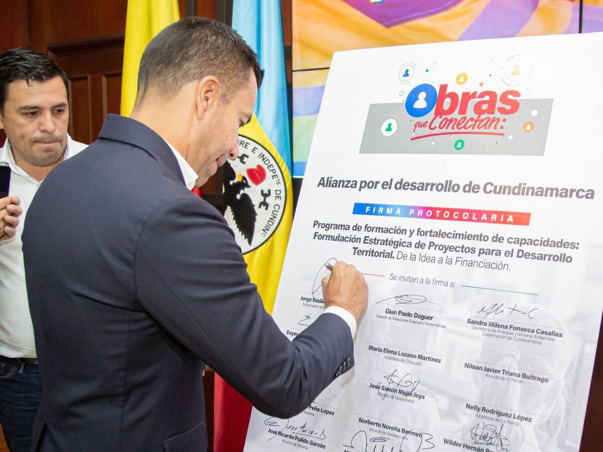 Cundinamarca y Enel invierten en el desarrollo de zonas afectadas por el conflicto