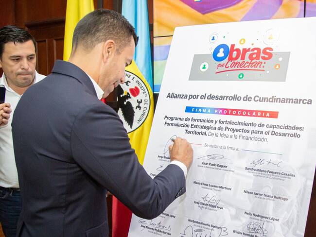 Cundinamarca y Enel invierten en el desarrollo de zonas afectadas por el conflicto