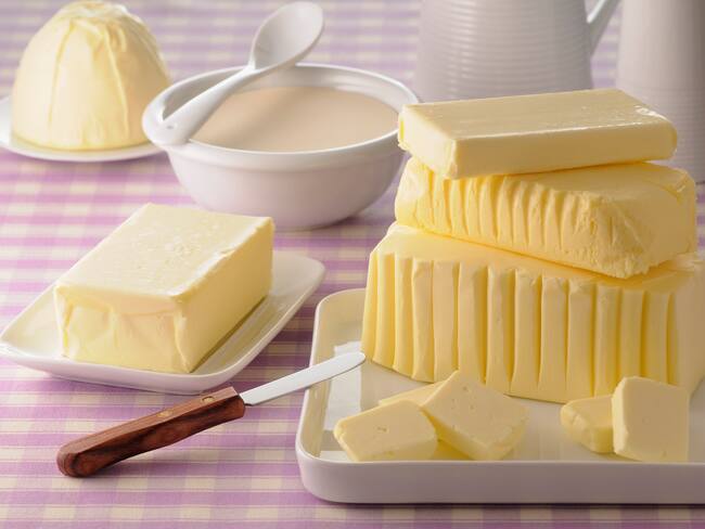 Diferentes presentaciones de mantequilla y margarina (Foto vía Getty Images)