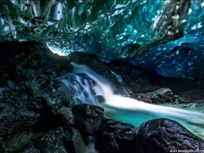 En fotos: las alucinantes cavernas de hielo de Islandia