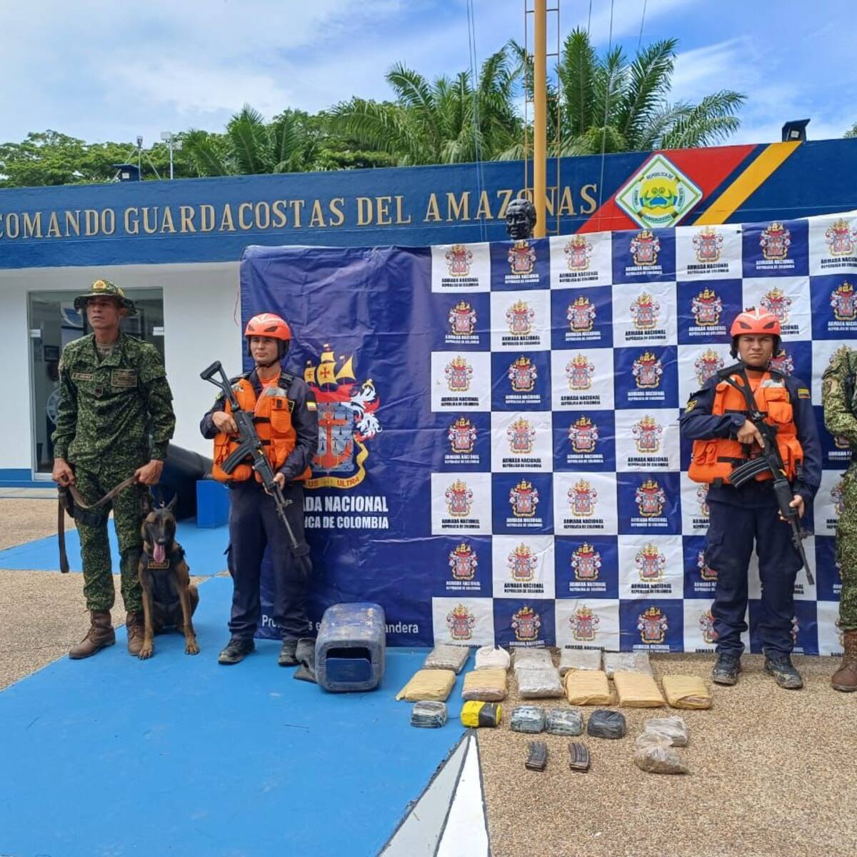 Armada incauta armas y narcóticos en límites Putumayo-Amazonas