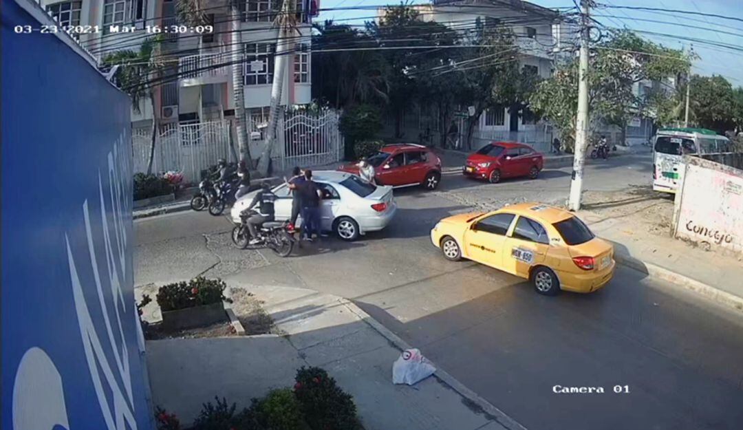 Con análisis de cámaras de seguridad, se concentra la búsqueda de estos delincuentes 