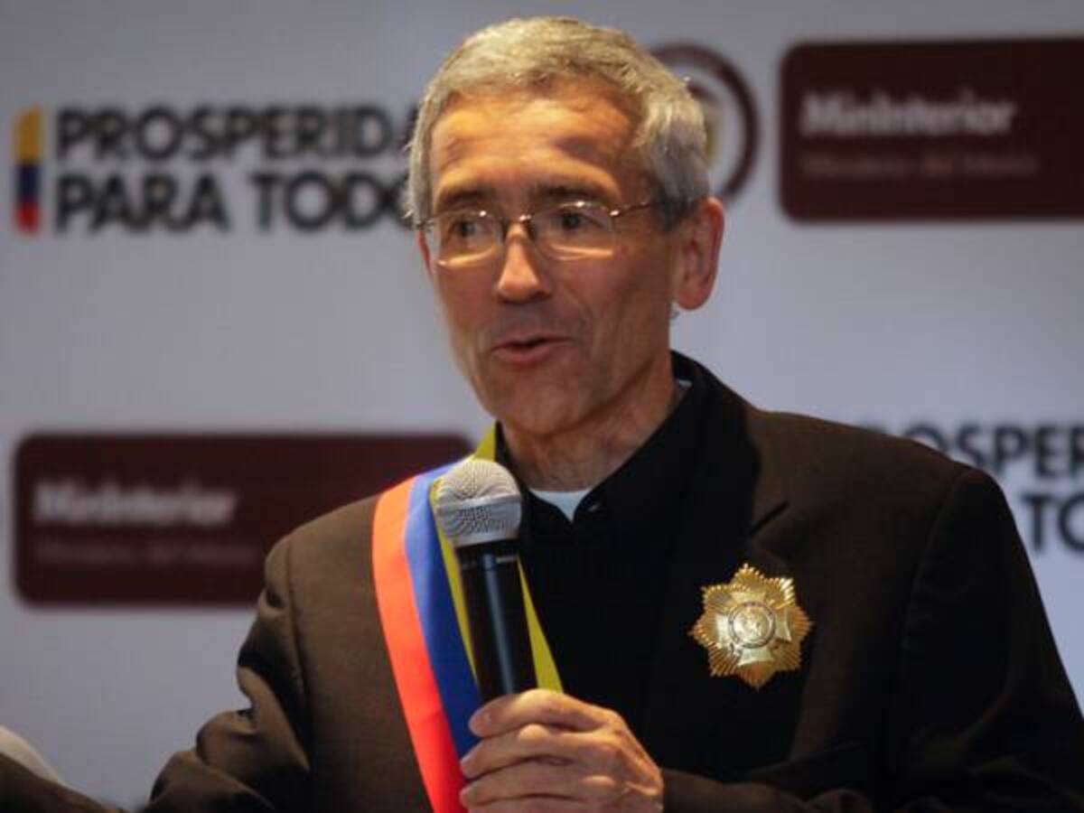 La verdad es un compromiso al que le pondré el alma: padre De Roux