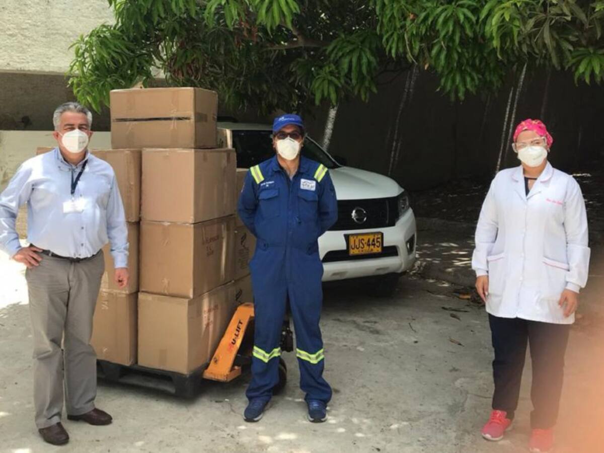 Refinería de Cartagena entregó 1.000 trajes de bioseguridad al HUC