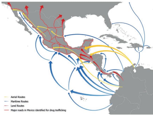 Rutas aéreas (amarillo), marítimas (azul) y terrestres (rojo) que utilizan grupos narcotraficantes para enviar cocaína desde Suramérica hacia Norteamérica. 
(Foto: UNODC)
