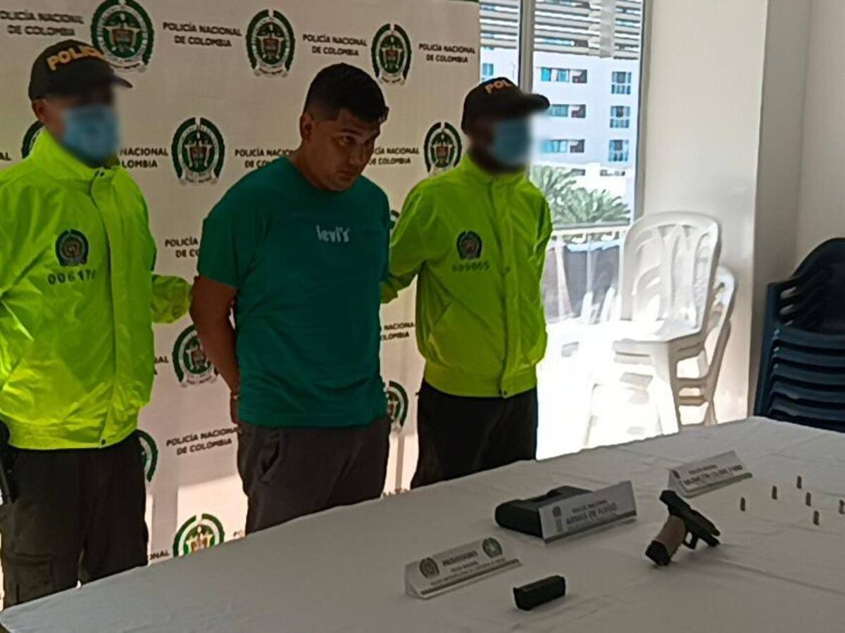 Capturado presunto sicario con arma de fuego en lujoso hotel de Castillogrande