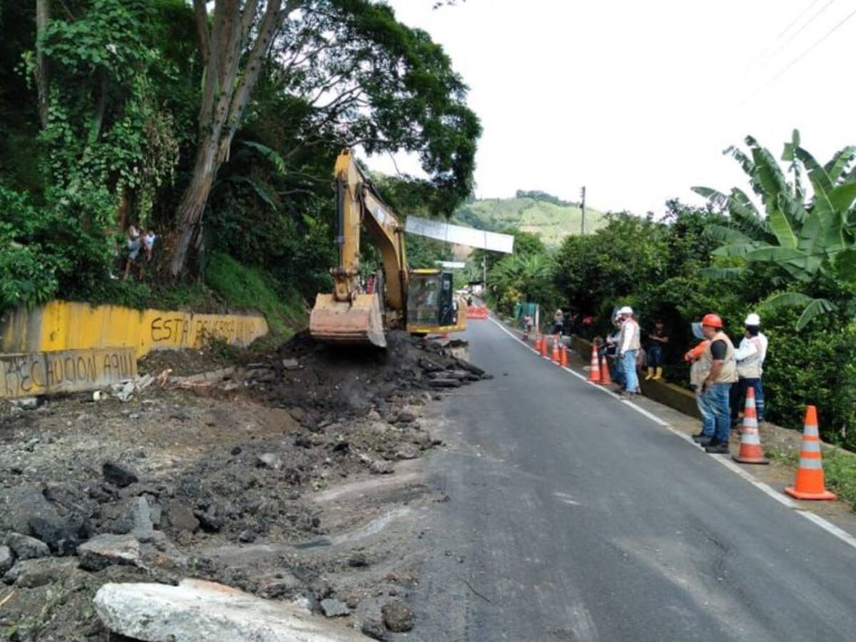 Productores agrícolas proponen ruta alterna entre Ibagué y Cajamarca