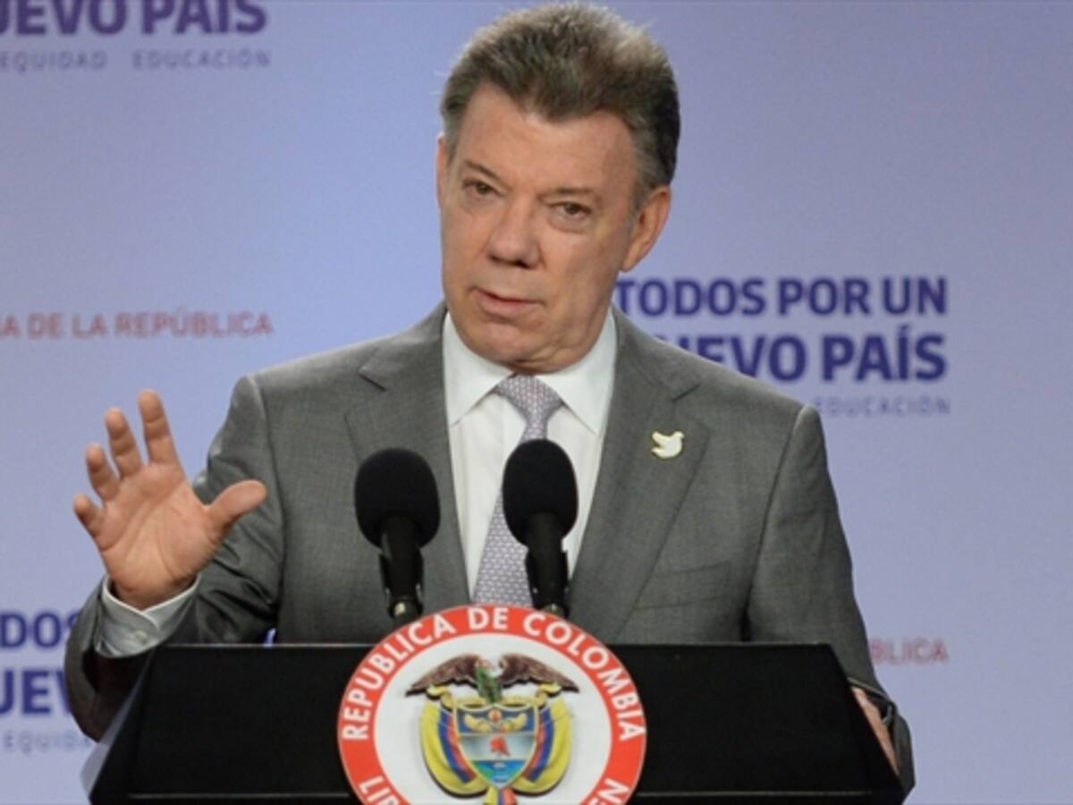 Santos convocó a los colombianos a celebrar en paz triunfos de la selección