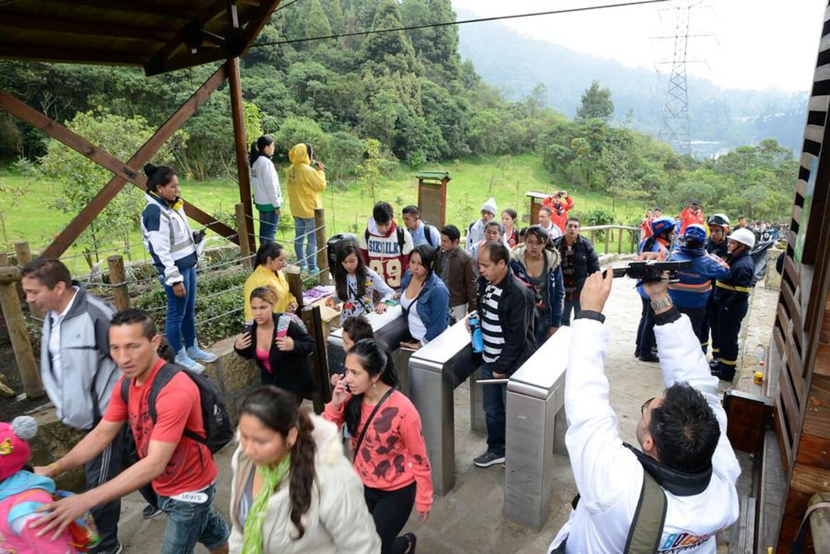 Se han registrado miles de visitantes, un promedio de 3.000 personas por hora, es decir unos 50 personas por minuto. Se espera que el total de las visitas sea alrededor de 65.000.