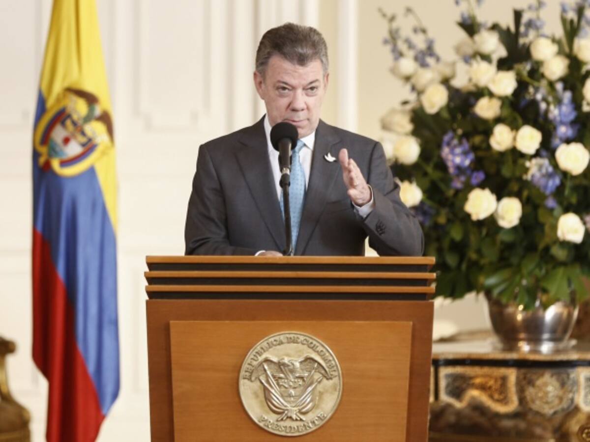 Aprueban facultades extraordinarias a Santos para implementar acuerdos de paz