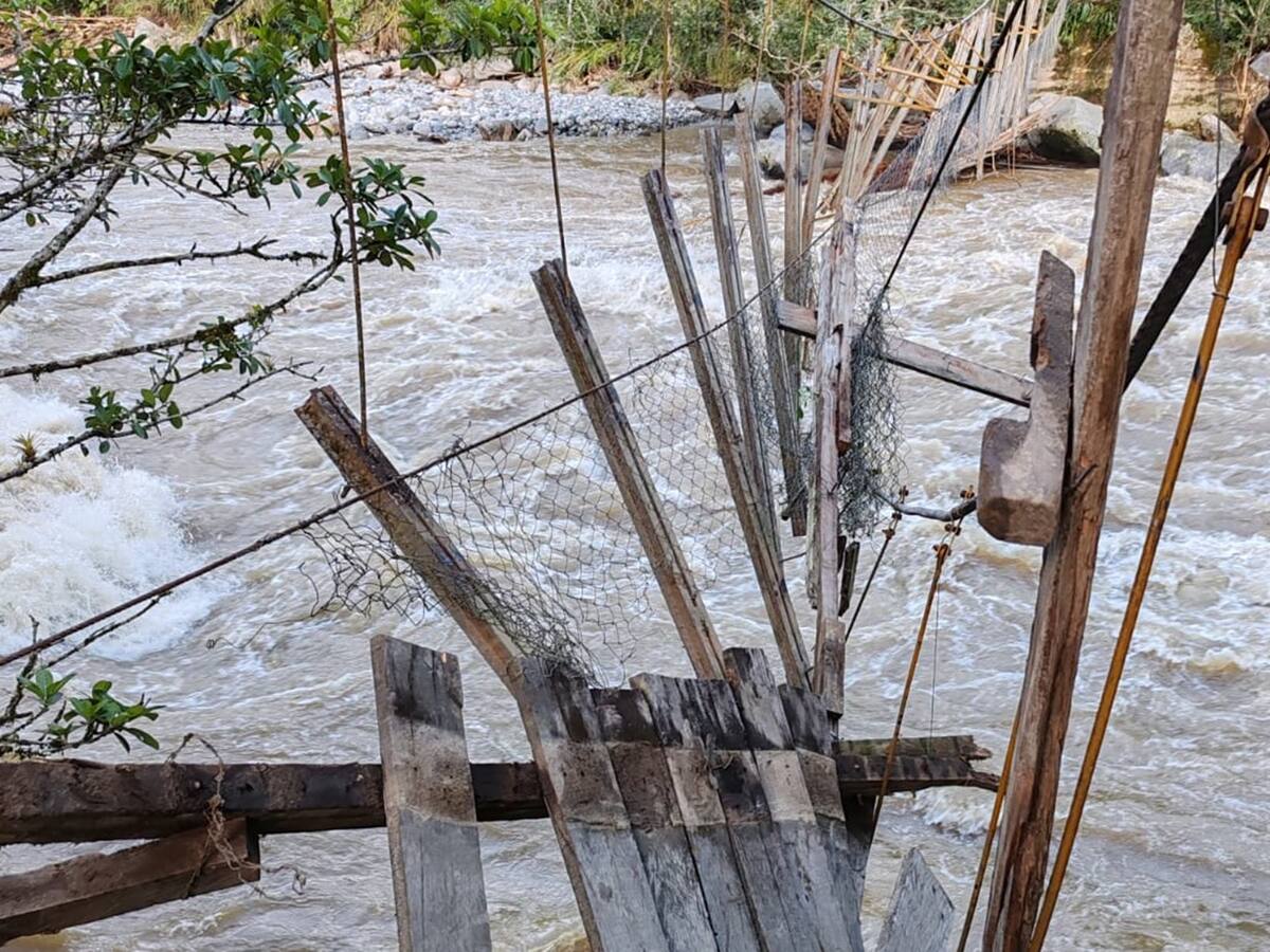 Sigue la búsqueda de 2 de las 5 personas desaparecidas en el río Saldaña en el Tolima