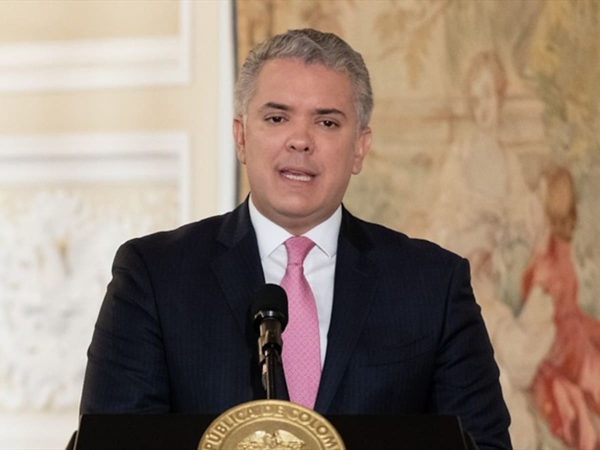 Duque defiende crédito a Avianca y asegura que protegerá cerca de 500.000 empleos