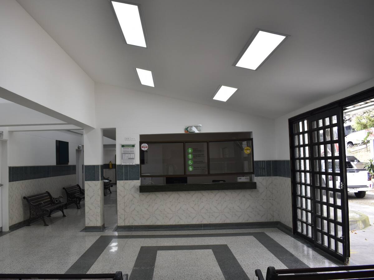 Reabrieron centros de salud Pablo VI y Trinidad luego de obras de mantenimiento