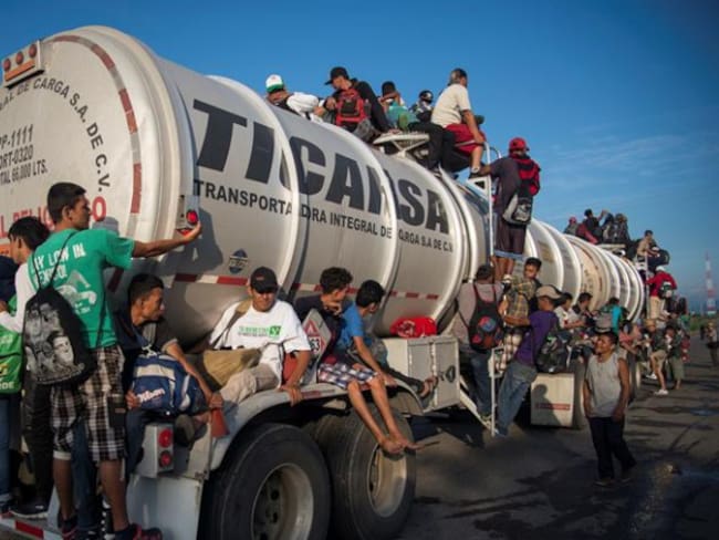 Trump anuncia &quot;ciudades de carpas&quot; para los migrantes de la caravana