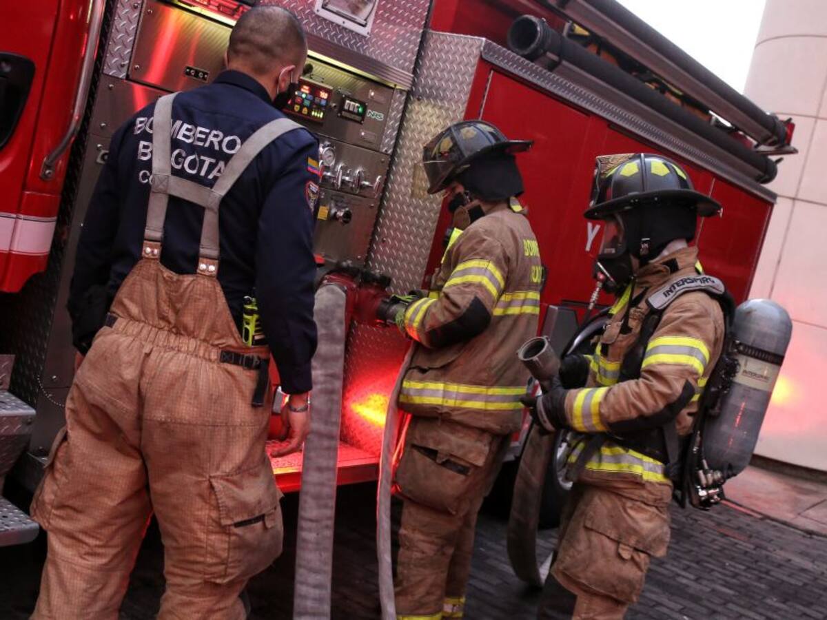Se confirman dos casos positivos de COVID-19 en Bomberos de Bogotá