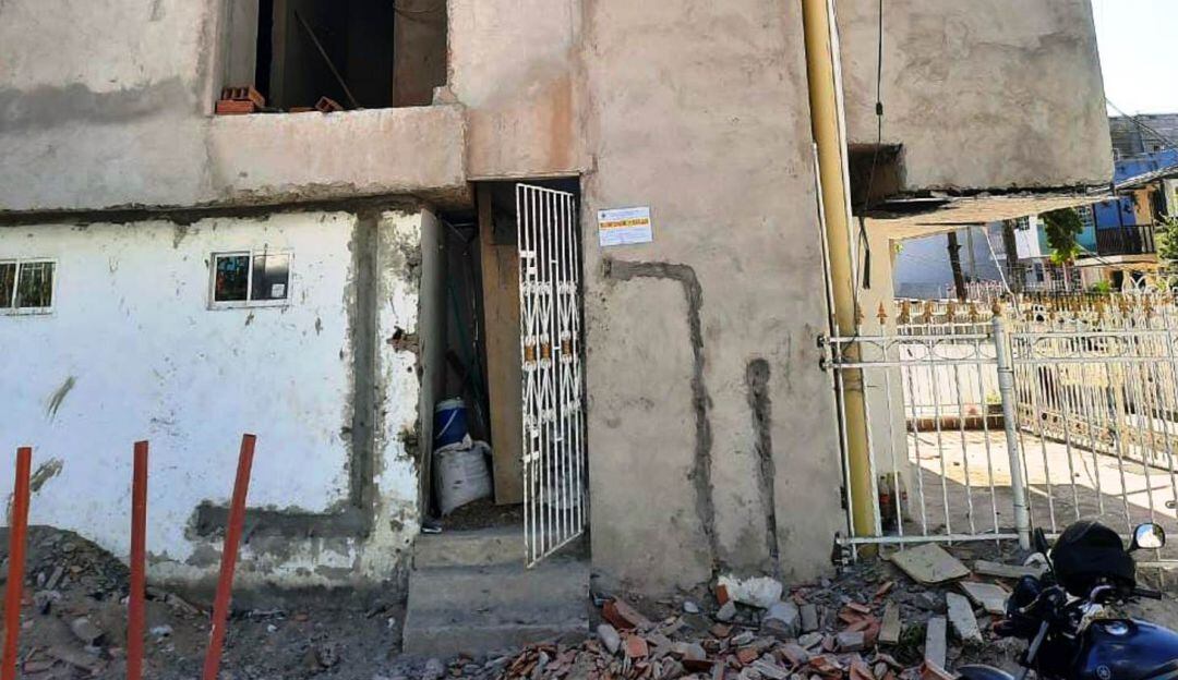 Un llamado de la comunidad alertó a la Oficina Asesora para la Gestión del Riesgo, ante edificaciones que violan la normatividad