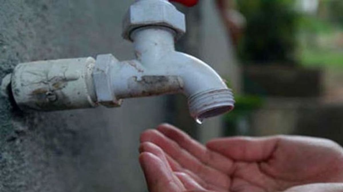 "Basuras por todos lados y agua por ningún lado": samarios